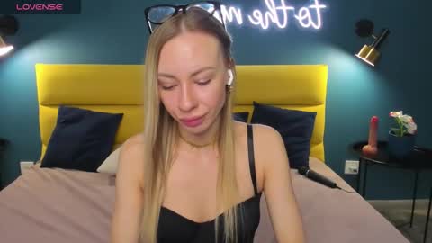 Diana  online show from 09.27.25