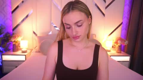 Snapshot of diana_nova chatting on 06.18.26 diana_nova online show from 06.18.26
