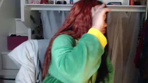 Snapshot of diana_smit_ chatting on 12.05.24 diana online show from 12.05.24