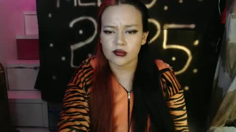 Snapshot of diana_smit_ chatting on 01.01.25 diana online show from 01.01.25