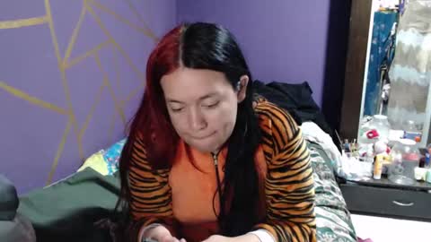 Snapshot of diana_smit_ chatting on 02.01.25 diana online show from 02.01.25