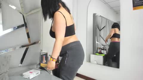 Snapshot of dianarous chatting on 10.07.25 dianarous online show from 10.07.25