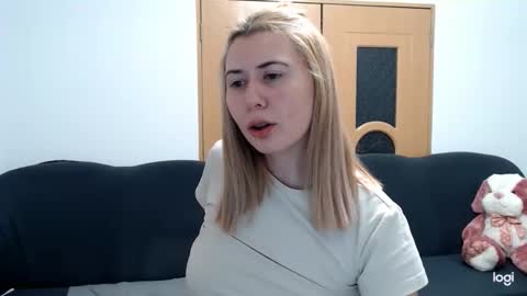 dianasmiey7 online show from 02.21.25