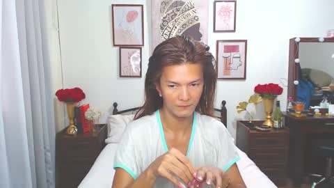 Dennesse online show from 12.26.24