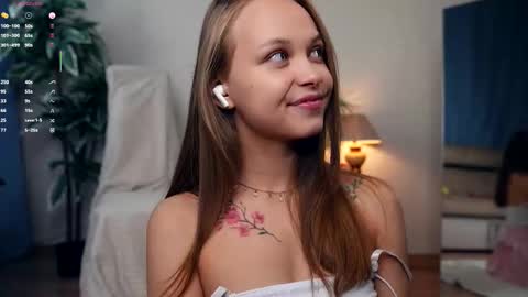 Elwyna online show from 09.10.25