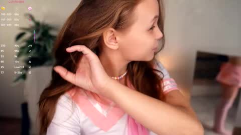 Elwyna online show from 10.18.25