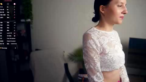 Elwyna online show from 11.11.25