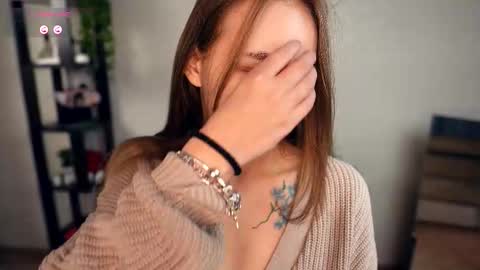 Elwyna online show from 11.27.25