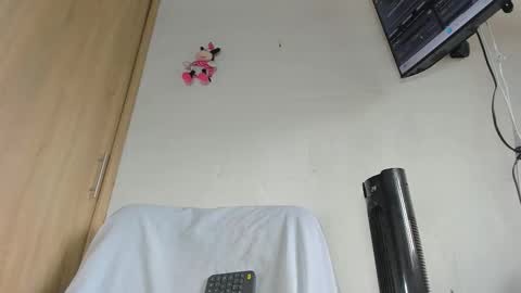 Snapshot of diiana_evil chatting on 10.21.25 diiana_evil online show from 10.21.25