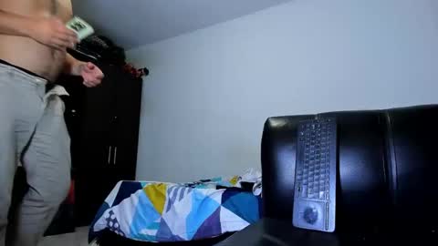 Snapshot of diiego_xxx chatting on 11.10.25 diiego_xxx online show from 11.10.25