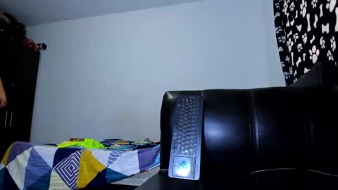 Snapshot of diiego_xxx chatting on 11.15.25 diiego_xxx online show from 11.15.25