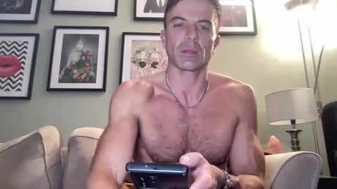 Snapshot of dillonwilde chatting on 12.29.24 Dillon online show from 12.29.24