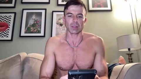 Snapshot of dillonwilde chatting on 01.28.25 Dillon online show from 01.28.25