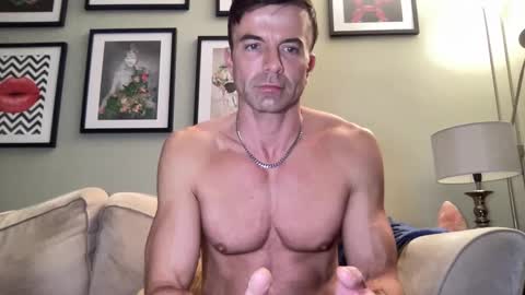 Snapshot of dillonwilde chatting on 02.11.25 Dillon online show from 02.11.25