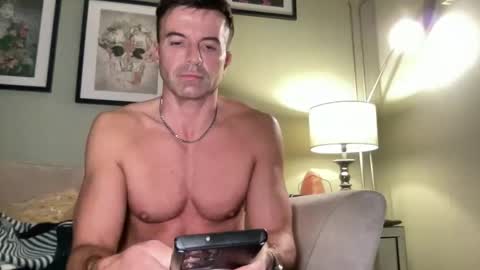 Snapshot of dillonwilde chatting on 10.09.25 Dillon online show from 10.09.25