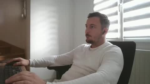 Snapshot of dim623 chatting on 10.22.25 dim623 online show from 10.22.25