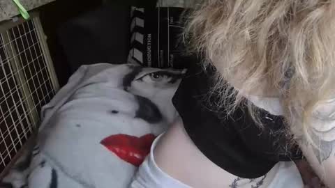 Sofie online show from 04.21.26