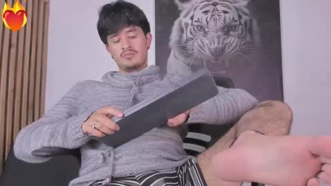 Snapshot of dimitrideluxe chatting on 10.16.25 Dimitri online show from 10.16.25