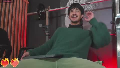 Snapshot of dimitrideluxe chatting on 10.25.25 Dimitri online show from 10.25.25