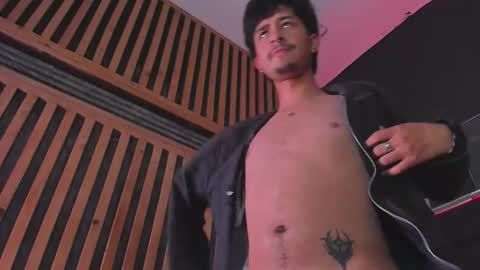 Snapshot of dimitrideluxe chatting on 11.12.25 Dimitri online show from 11.12.25