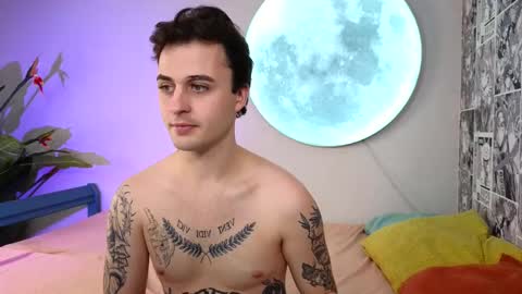 Snapshot of din_avexxy chatting on 10.19.25 Din online show from 10.19.25
