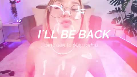 Snapshot of dina_ride chatting on 03.08.25 online show from 03.08.25