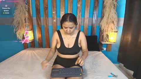 Snapshot of dinokoandkimcyci chatting on 04.05.26 dinokoandkimcyci online show from 04.05.26