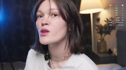 Snapshot of diormelon chatting on 04.16.26 Dior online show from 04.16.26