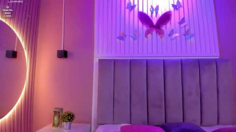 Cristal  online show from 10.15.25