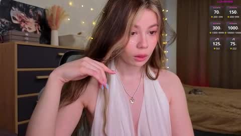Snapshot of dipamellyy chatting on 04.19.26 Diana online show from 04.19.26
