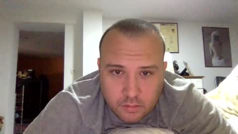 Snapshot of dirme chatting on 03.04.25 dirme online show from 03.04.25