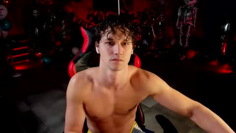 Snapshot of dirty_boss chatting on 12.19.25 dirty_boss online show from 12.19.25