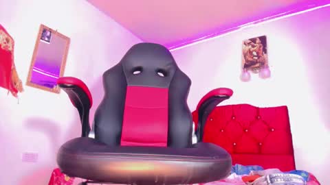 Snapshot of dirtygamesnaomy chatting on 01.28.25 Naomy online show from 01.28.25