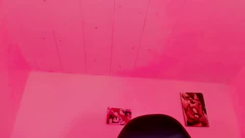 Snapshot of dirtygamesnaomy chatting on 10.03.25 Naomy online show from 10.03.25