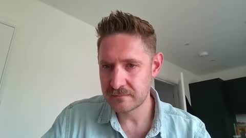 Snapshot of dirtylondon729 chatting on 05.21.26 Exhibitionist Ben online show from 05.21.26