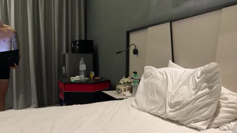 buy tokens with link  online show from 04.01.26