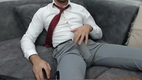 Snapshot of dirtyybooyy77 chatting on 11.01.25 dirtyybooyy77 online show from 11.01.25