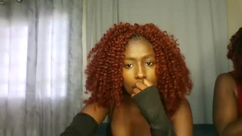 Snapshot of disah_002 chatting on 12.05.25 disah_002 online show from 12.05.25