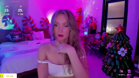 Snapshot of disney__princess chatting on 12.25.24 JASMINE online show from 12.25.24