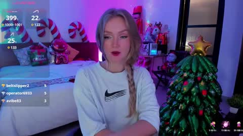 Snapshot of disney__princess chatting on 12.30.24 JASMINE online show from 12.30.24