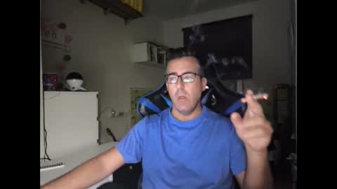 Snapshot of ditos_c chatting on 10.27.25 ditos_c online show from 10.27.25