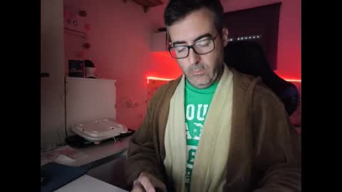 Snapshot of ditos_c chatting on 11.24.25 ditos_c online show from 11.24.25