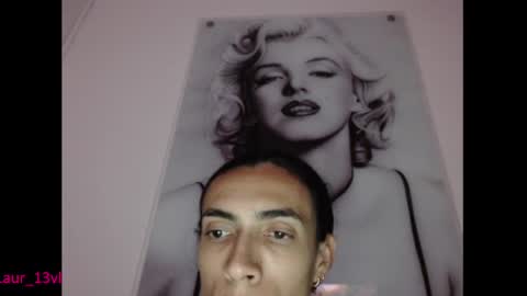 Snapshot of diva_gold chatting on 01.08.25 LAURAXXX online show from 01.08.25