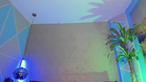 divaluna_ online show from 03.31.26