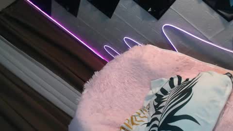 divinaaaaa online show from 04.21.26