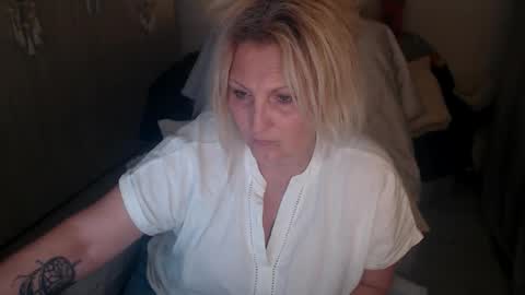 Alexxa online show from 04.15.26