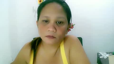 Snapshot of divinegrace10 chatting on 12.03.24     Divine Grace Close To Your Hear online show from 12.03.24