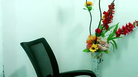 Snapshot of divinegrace10 chatting on 12.16.24     Divine Grace Close To Your Hear online show from 12.16.24