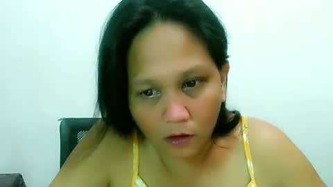 Snapshot of divinegrace10 chatting on 12.28.24     Divine Grace Close To Your Hear online show from 12.28.24