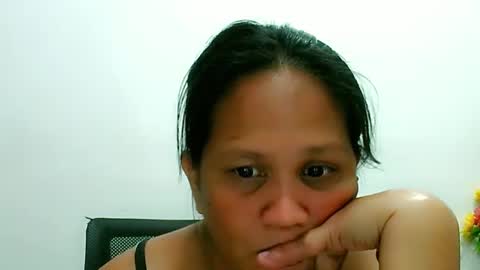 Snapshot of divinegrace10 chatting on 02.19.25     Divine Grace Close To Your Hear online show from 02.19.25